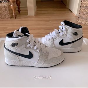 Jordan 1 size 7y